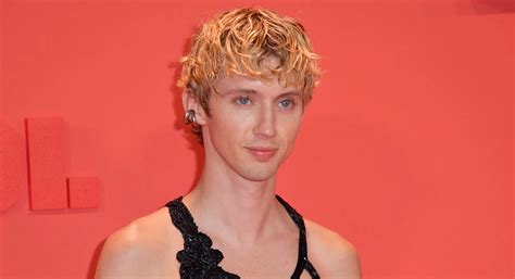 troy sivan naked|Troye Sivan goes naked in video for new single, ‘Got Me Started’